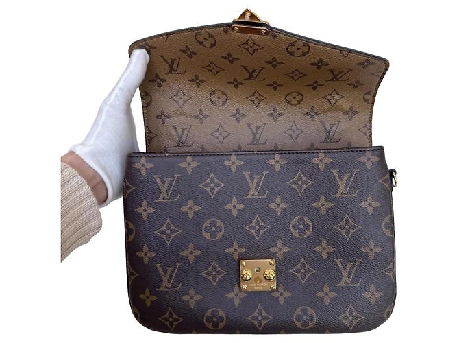 Louis Vuitton Pochette Métis Monogram - vista 13