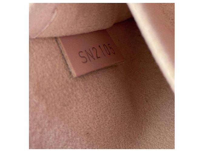 Borsa Louis Vuitton Alma BB Pelle Epi Rose Ballerine - vista 10