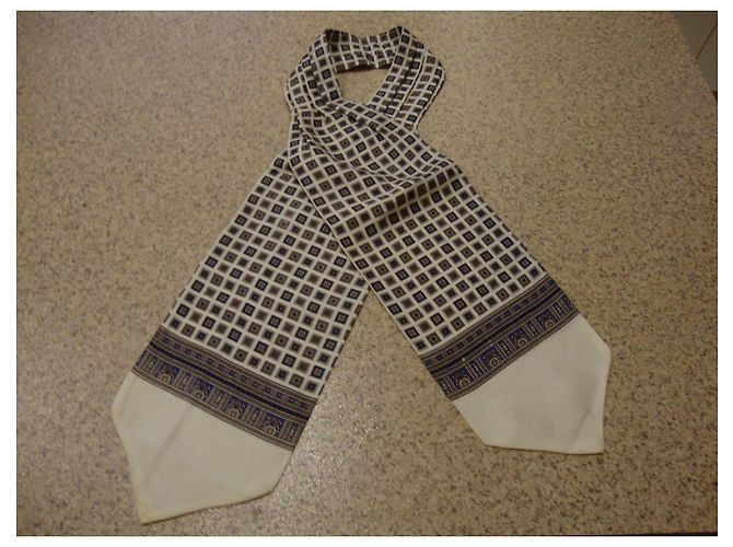Hermès Seidenschal Geometrische Muster Braun Weiß Blau - Ansicht 5