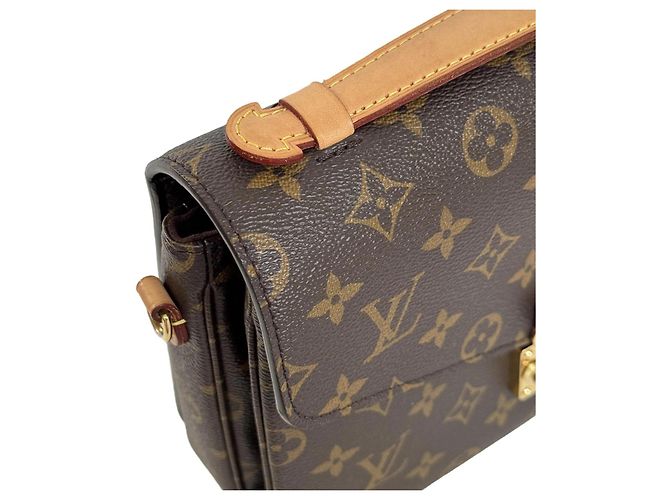 Louis Vuitton Pochette Métis Monogram Toile - vue 12