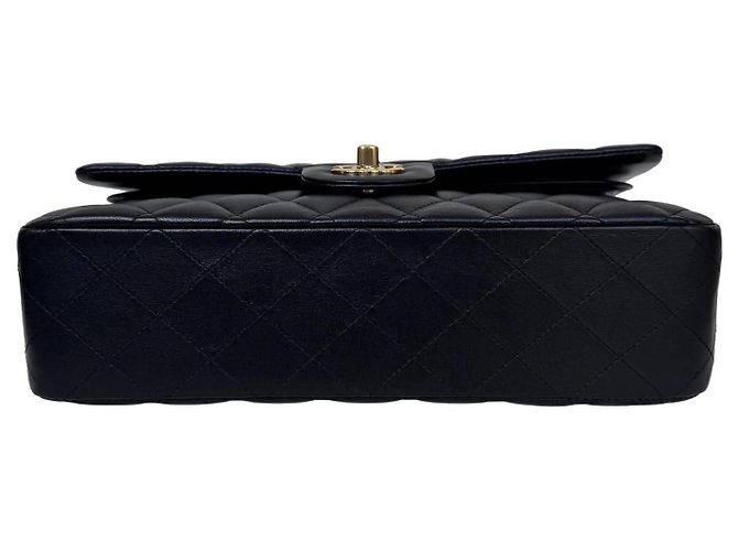 Timeless Mala Chanel Classic Double Flap Medium Pele de Cordeiro Preta - vista 8