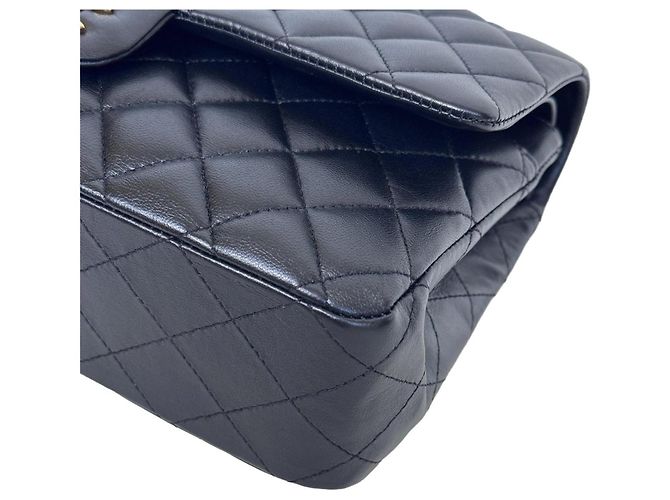 Timeless Mala Chanel Classic Double Flap Medium Pele de Cordeiro Preta - vista 9