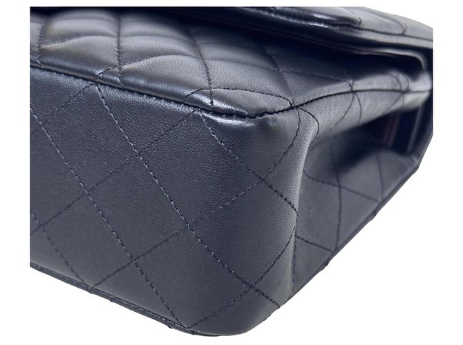 Classique Sac Chanel Classic Double Flap Medium Cuir d'Agneau Noir - vue 3
