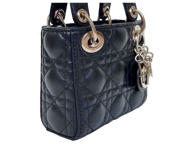 Borsa Dior Lady Dior Micro in Pelle d'Agnello Nera - vista 11