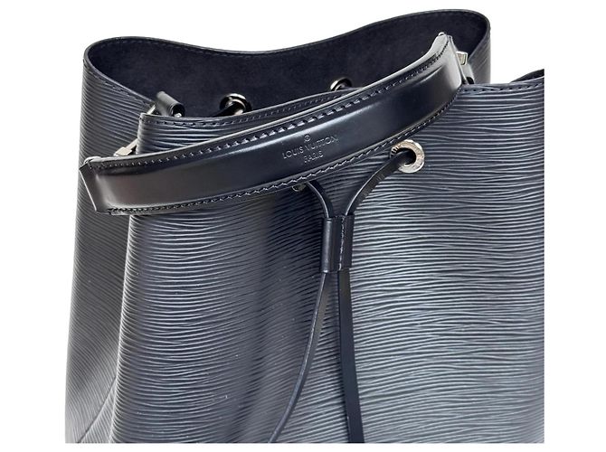 Néonoé Louis Vuitton Neonoé MM Pelle Epi Nera - vista 11