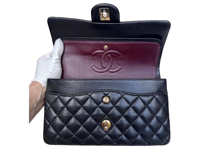 Timeless Mala Chanel Classic Double Flap Medium Pele de Cordeiro Preta - vista 7