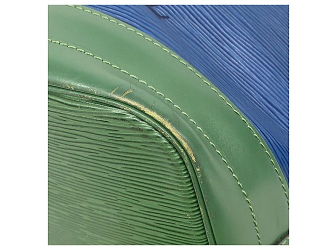 Louis Vuitton Epi Noe Shoulder Bag Blue - view 11
