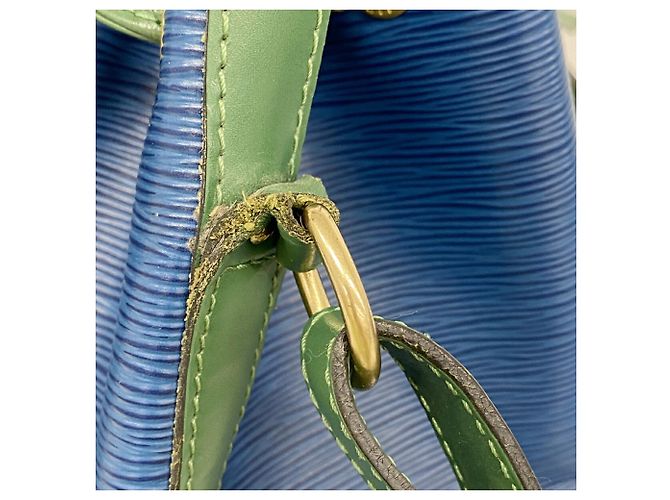 Louis Vuitton Epi Noe Shoulder Bag Blue - view 6