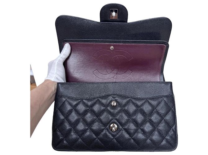 Timeless Borsa Chanel Classic Double Flap Jumbo Pelle d'Agnello Nera - vista 3