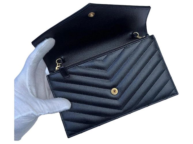 Autre Marque Saint Laurent Carteira Cassandre Envelope com Corrente Preta - vista 3