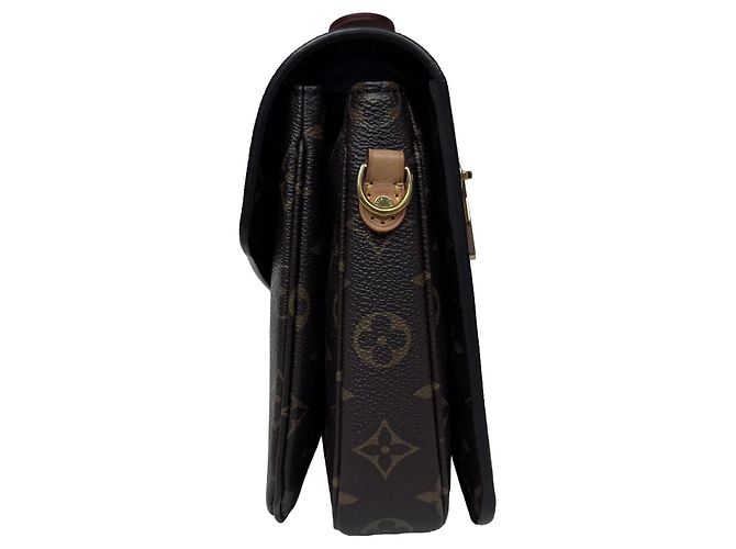 Louis Vuitton Pochette Métis Monogram Canvas - vista 4