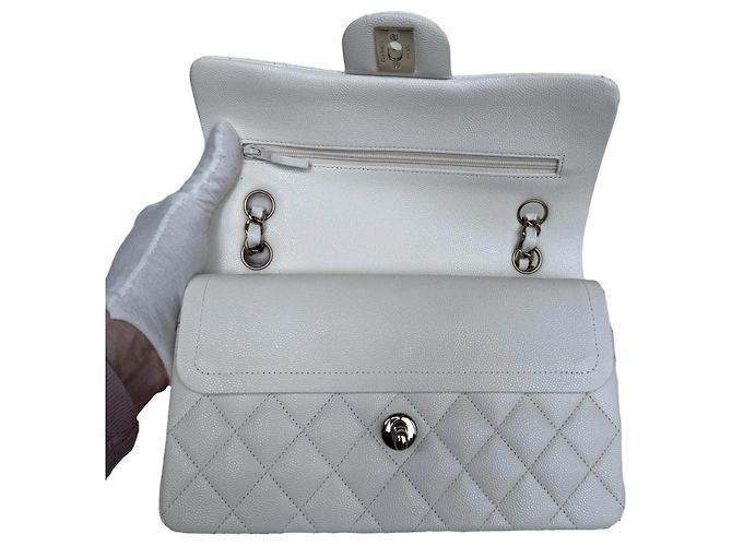 Timeless Bolsa Chanel Classic Double Flap Small Couro Caviar Branco - vista 11