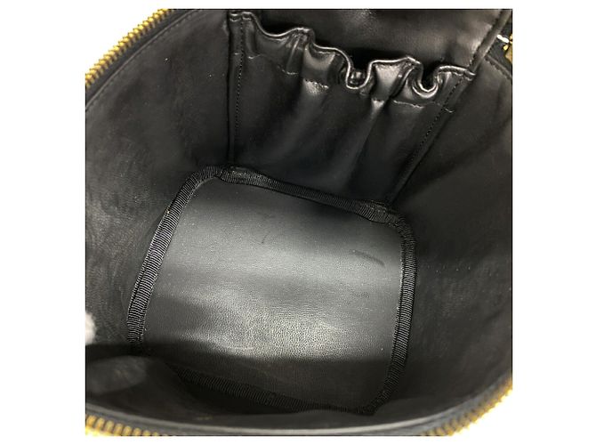 Borsa Vanity Chanel in pelle verniciata nera Nero - vista 4