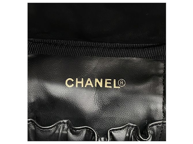 Borsa Vanity Chanel in pelle verniciata nera Nero - vista 5