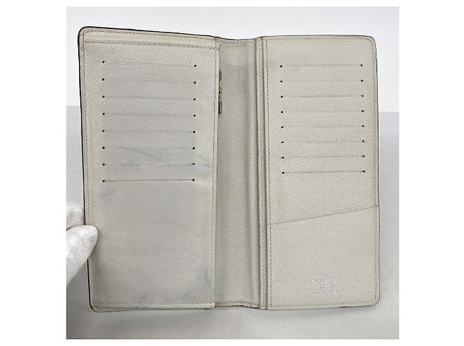 Louis Vuitton Portafoglio Lungo Taigarama Brazza NM M30889 Bianco - vista 3