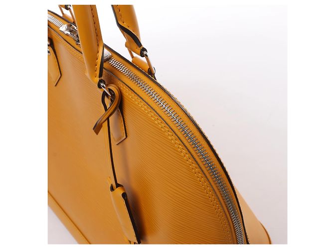 Borsa a mano Louis Vuitton Alma PM in pelle Epi Gialla M52149 Giallo - vista 6