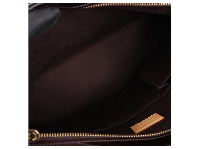 Borsa a spalla Louis Vuitton Brentwood in pelle Vernis, Amarante Purple M91994 - vista 11