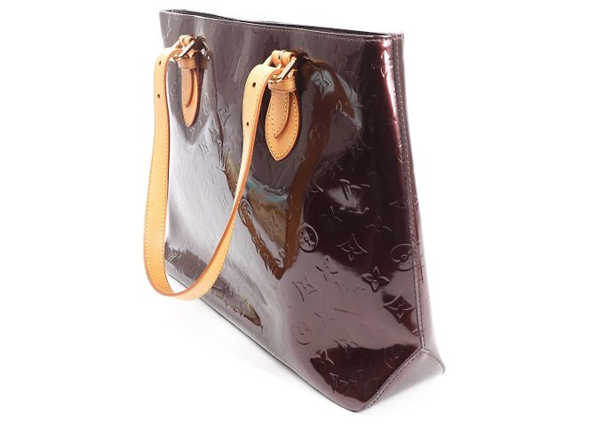 Borsa a spalla Louis Vuitton Brentwood in pelle Vernis, Amarante Purple M91994 - vista 3
