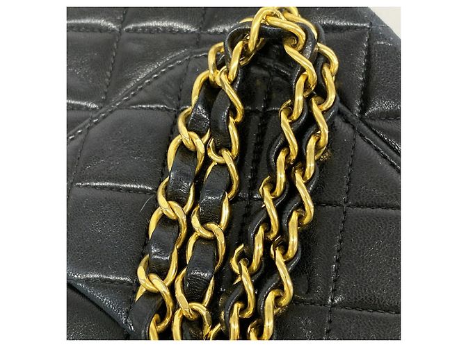 Borsa a tracolla Chanel Matelassé in pelle di agnello nera - vista 10
