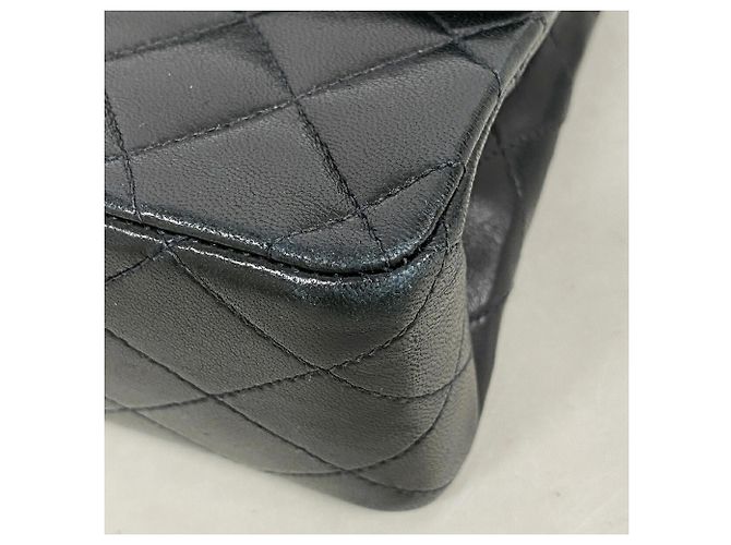 Borsa a tracolla Chanel Matelassé in pelle di agnello nera - vista 7
