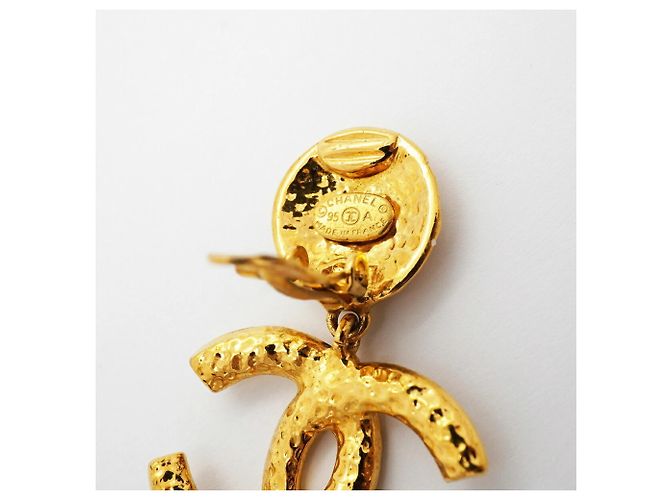 Chanel vergoldete Clip-Ohrringe - Ansicht 4