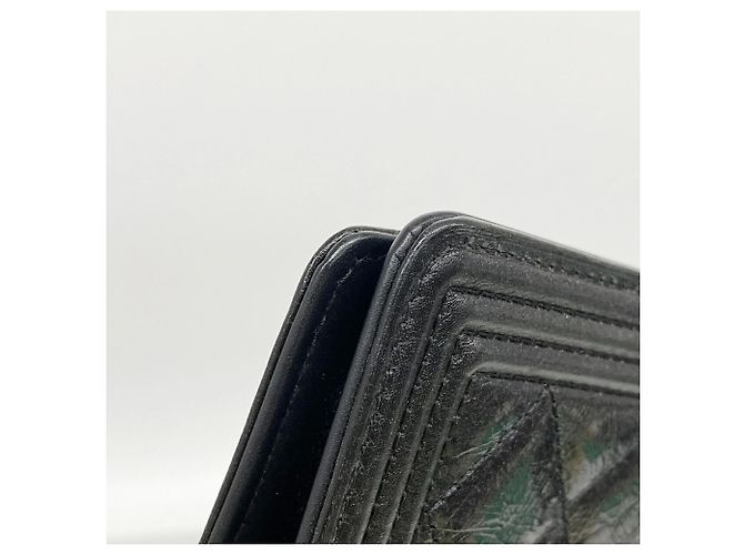 Cartera larga de piel Chanel Boy Negro - vista 6