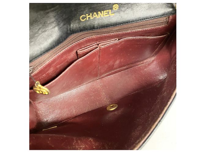 Bolsa de Ombro Chanel Matelassé com Corrente - vista 4