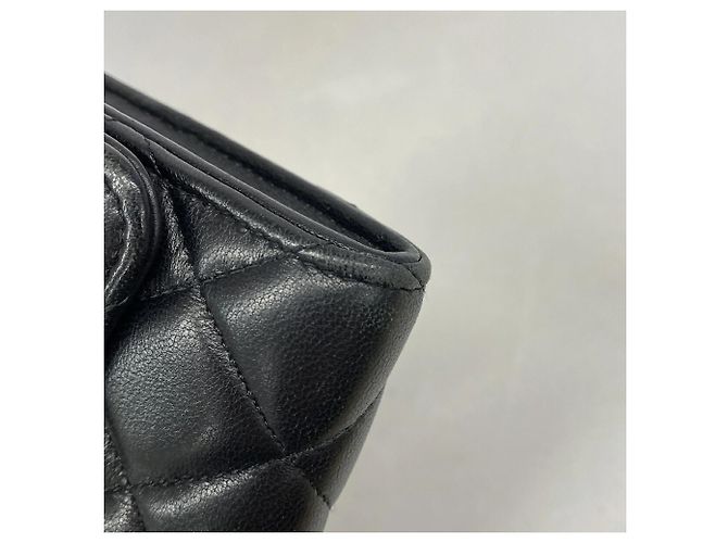 Chanel Matelassé Langes Portemonnaie aus Lammleder - Ansicht 5