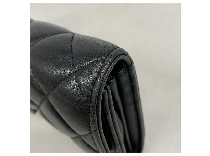 Chanel Matelassé Langes Portemonnaie aus Lammleder - Ansicht 6