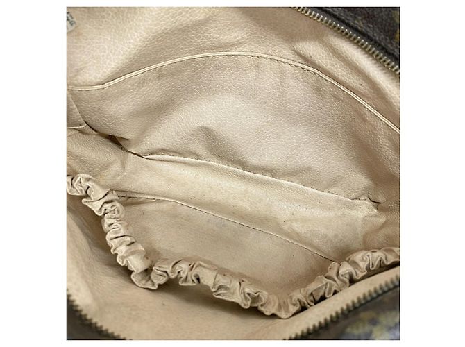 Pouch Louis Vuitton Monogram Toilette 23 - vista 4