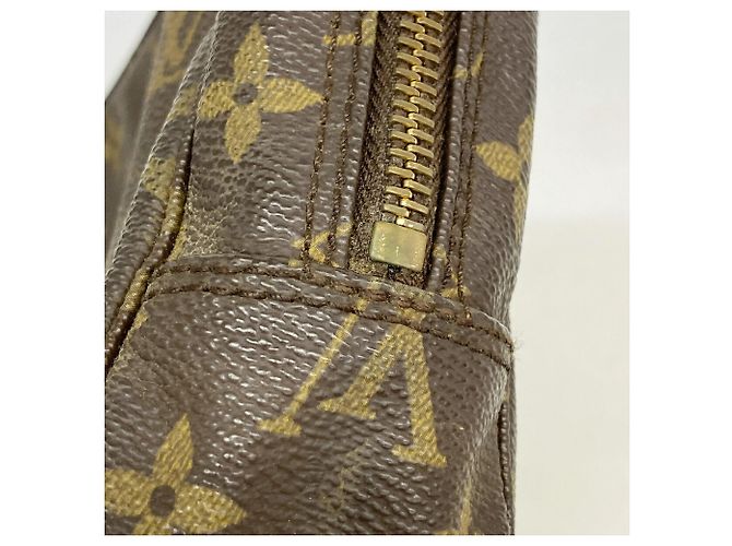 Pouch Louis Vuitton Monogram Toilette 23 - vista 9