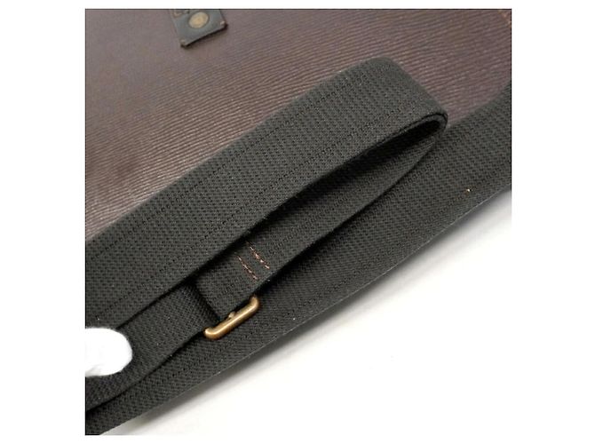 Louis Vuitton Utah Shoulder Bag M92071 - view 9