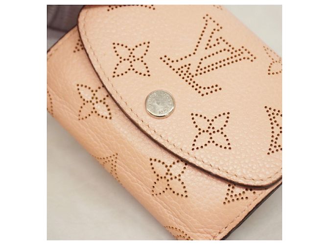 Louis Vuitton Mahina Portefeuille Iris XS Tri-fold Wallet - vista 7