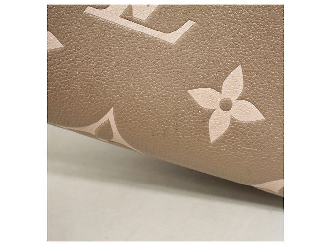 Louis Vuitton Monogram Empreinte Bicolor OnTheGo PM Handtasche Grau Roh - Ansicht 10