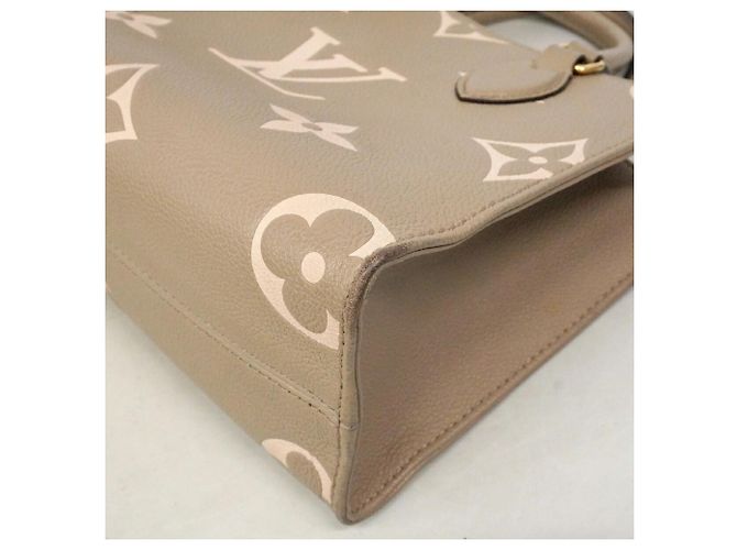 Louis Vuitton Monogram Empreinte Bicolor OnTheGo PM Handtasche Grau Roh - Ansicht 6