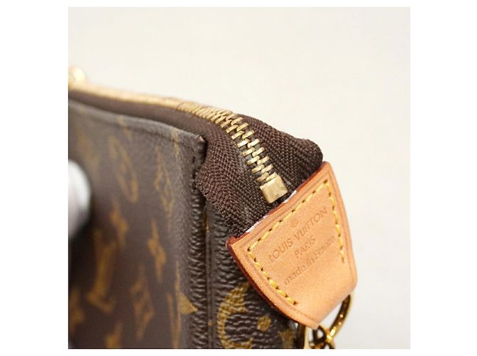 Louis Vuitton Monogram Mini Pochette Accessoires - vue 6