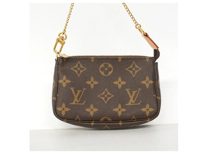 Louis Vuitton Monogram Mini Pochette Accessoires - vue 9