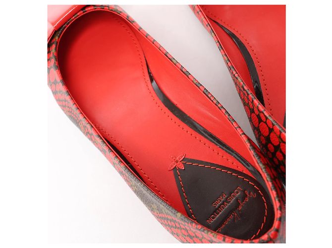 Louis Vuitton x Yayoi Kusama Bow 12 years Leather Polka Dot Ballet Flats in Red x Black, Size 38.5 EU - vista 10