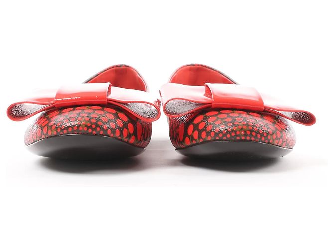 Louis Vuitton x Yayoi Kusama Bow 12 years Leather Polka Dot Ballet Flats in Red x Black, Size 38.5 EU - vista 5