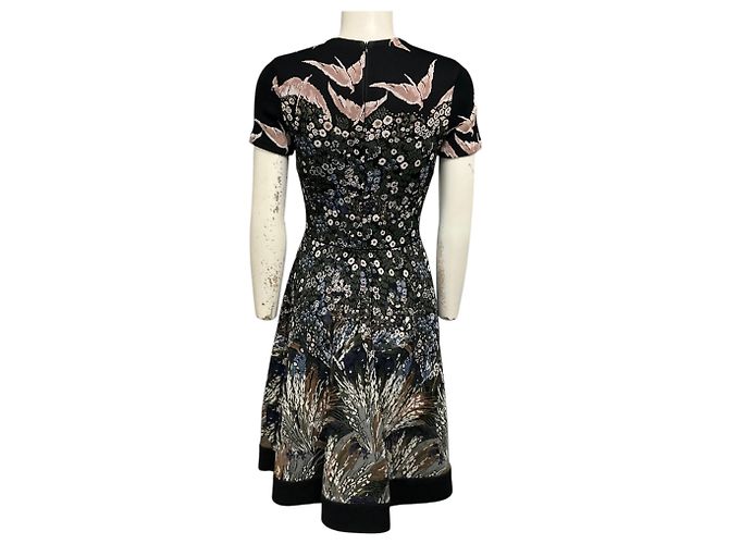 Valentino Garavani Abito midi svasato Valentino Black Multi a maniche corte in jacquard floreale e uccelli - vista 3