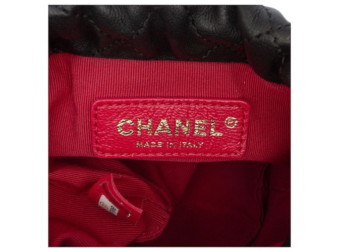 Borsa bucket con coulisse Chanel Mini Quilted Calfskin About Pearls Nera - vista 5