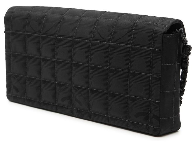 Borsa a tracolla Chanel New Travel Line in nylon nero, modello East West con patta - vista 2