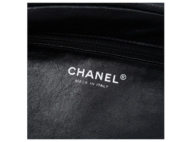 Clutch Chanel Timeless Kisslock in pelle caviar matelassé nera Nero - vista 5