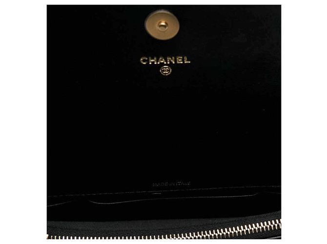 Schwarzer Chanel CC gesteppter Lammleder-Phone-Holder mit Klappe und Schultertasche mit Kette - Ansicht 4