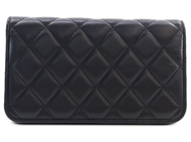 Borsa a tracolla Wallet On Chain Chanel CC in pelle d'agnello matelassé smaltata e perle, nera Nero - vista 2