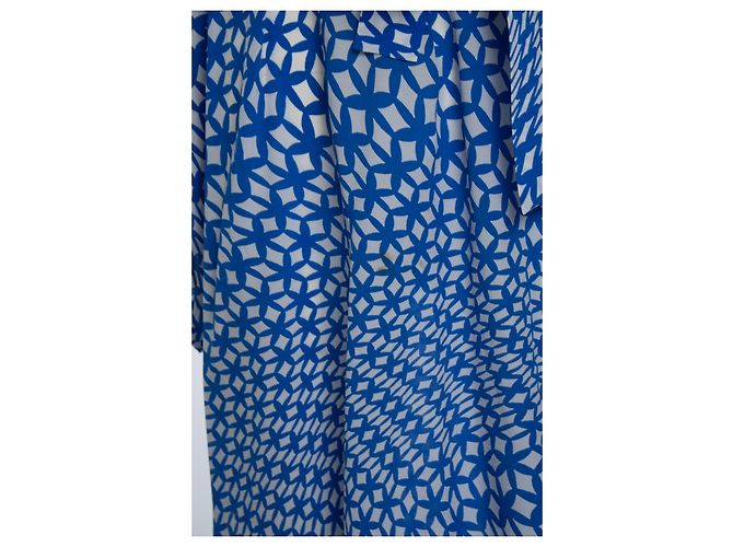 Autre Marque Phaeonia, blau-weißes Grafik-Kleid - Ansicht 8