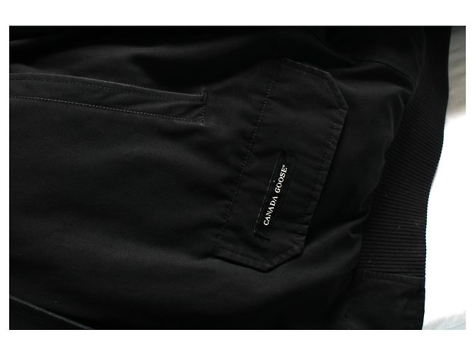 Canada Goose, bomber Chilliwack en negro - vista 6