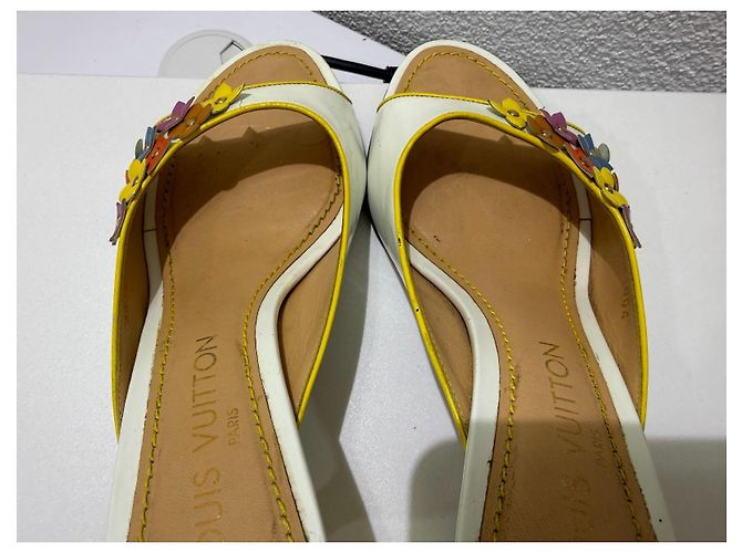 Mules con Tacco Louis Vuitton Patent Floral Bianco Beige - vista 12