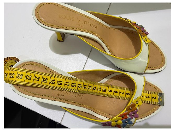 Mules con Tacco Louis Vuitton Patent Floral Bianco Beige - vista 15