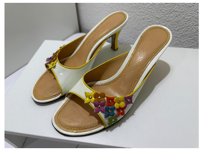 Mules con Tacco Louis Vuitton Patent Floral Bianco Beige - vista 4